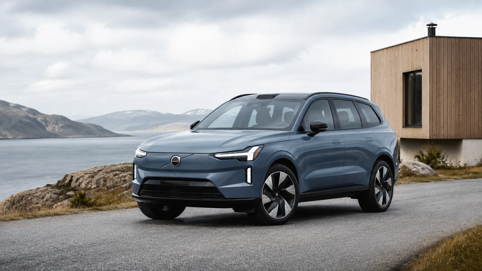 Volvo EX90 Electric SUV Review: Safety, Range & Luxury