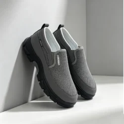 2026 New Men's Loafers Spring 39-48 Large Size Round-Toe Men's Moccasins Slip-On Casual Shoes Simple and Lightweight